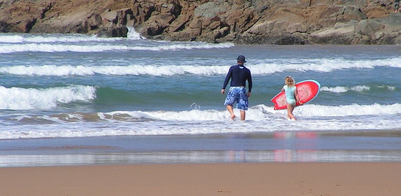Surfen mit Daddy in Agnes Water